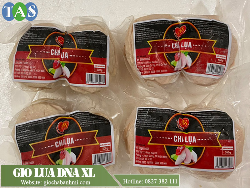 một mẫu chả lụa được xắt lát sẵn rất tiện lợi cho việc sử dụng